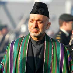 Karzai İstanbul'da mola verdi