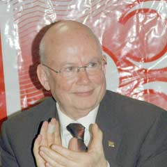 Toskay AK Parti'ye yüklendi