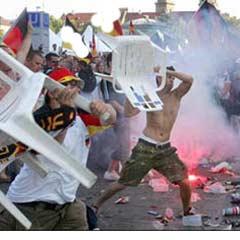 Futbol maçında kavga: 78 yaralı