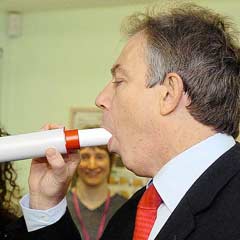 Blair akademisyenliğe soyundu