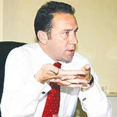 Adnan Öztürk: Aday değilim