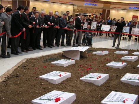 Çanakkale Şehitliği'nde binlerce kişi iftar yaptı