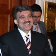 Gül, Romanya'da Türklerle buluştu