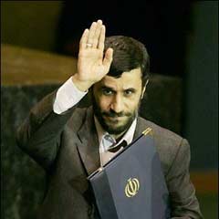 Ahmedinejad: Birleşik Irak bölgenin çıkarınadır