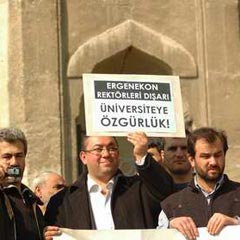 'Ergenekon rektörleri dışarı'
