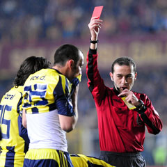 'Hakem maçı katletti'