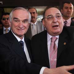 CHP iyice tuhaflaştı