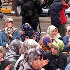 SDÜ'de oturma eylemi