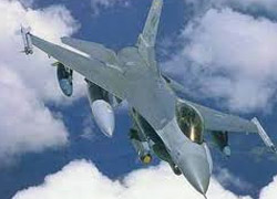 ABD'nin F-16 savaş uçağı Pasifik'te düştü