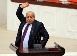 Bardak Kırmak Pahalıya Patladı!