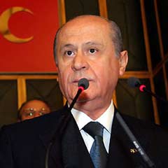 Kosova'ya 'bayrak' mesajı