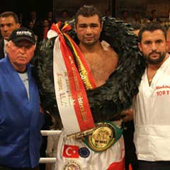 Sinan Şamil Amerikalı'yı yendi