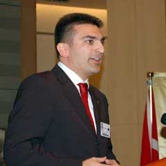 'Ekonomi isyasetin gölgesinde kaldı'