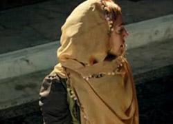 Hayret! Hürrem Sultan ilk kez namaz kıldı!