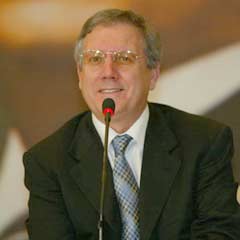 Aziz Yıldırım damgasını vuruyor