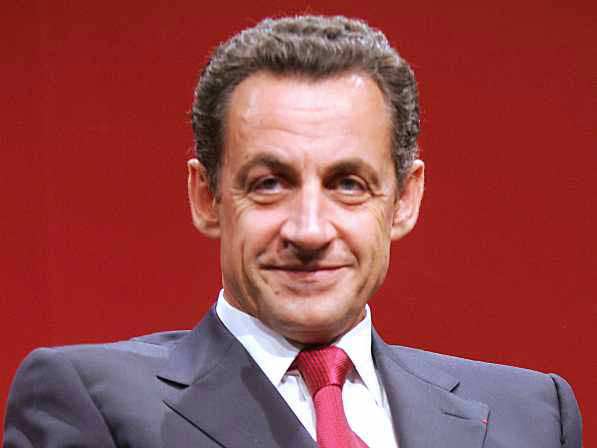 Sarkozy'e destek yüzde 39'a düştü