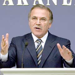 'Gazetelere bakarak hareket etmeyiz'