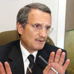 'Niyet okuyarak meseleler halledilmez'