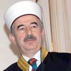 'Yanlışlar laiklik adına savunulmasın'
