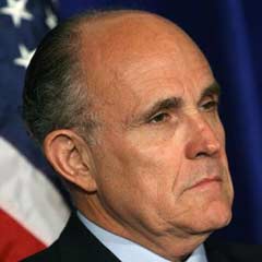 Giuliani yarıştan çekildi