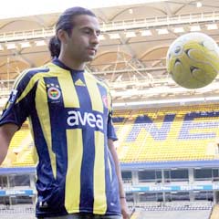 Maldonado'dan 1,5 yıllık imza