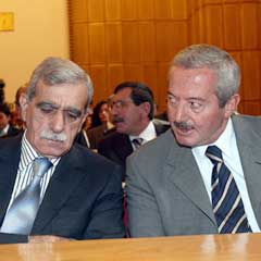 'Başörtüsüne destek vereceğiz, ama...'