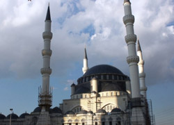 Mimar Sinan Camii ibadete açılıyor