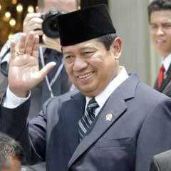 Suharto öldü