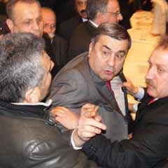 CHP'de istifa krizi