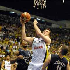 Fener, Efes'i dağıttı