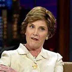 Laura Bush Türk sergisini gezdi