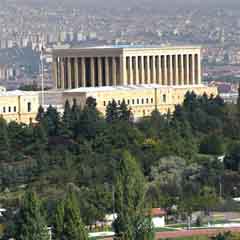 Fenerbahçeli Taraftarlar Anıtkabir’e Akın Etti