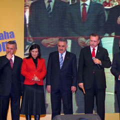 Yankesiciler de açılıştaydı