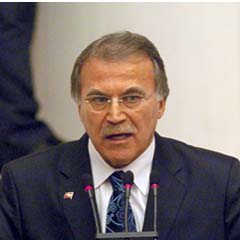 'Anayasa ile barışın'