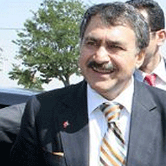 Bakan Eroğlu, Suriye'ye gitti