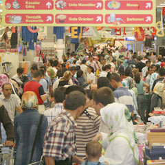 Marketler esnafı bitirdi