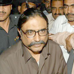 Zardari, soruşturmada ısrarlı