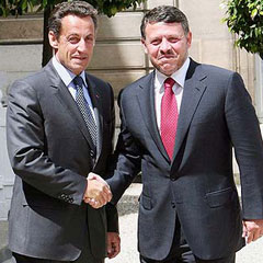 Sarkozy'den herkese nükleer