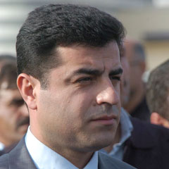 Demirtaş'tan Akil Adamlar İçin Öcalan Önerisi