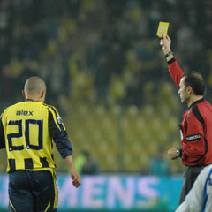 Fenerbahçe'de kart enflasyonu