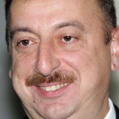 Aliyev'in doğum gününe 3 tonluk pasta