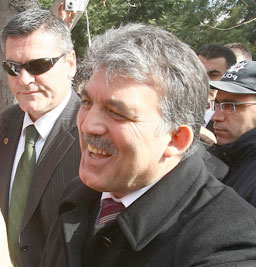 Gül'ün çağrısı yerine ulaştı
