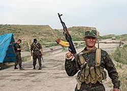 Kırgız-Özbek sınırında çatışma