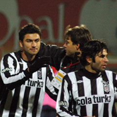 Beşiktaş, V.Manisa'yı 2-1 le geçti