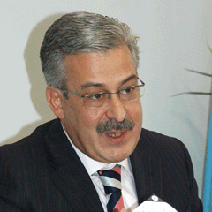'Çöple samanı karıştırıyorlar'