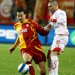 Aslan liderliği devraldı