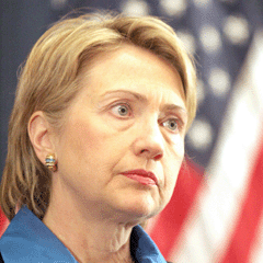 Hillary'nin takımı çözülüyor