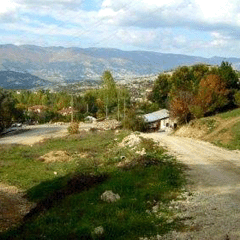 'Silahların gölgesi'nde okula gidiyorlar