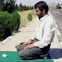 Ahmedinejad yazar oluyor