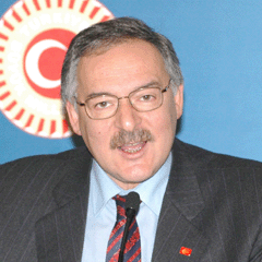 Baykal halkla uyuşmuyor